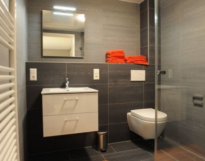 135 – Studio flat 2nd floor